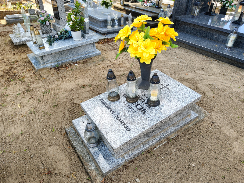 Zdjęcie nagrobka