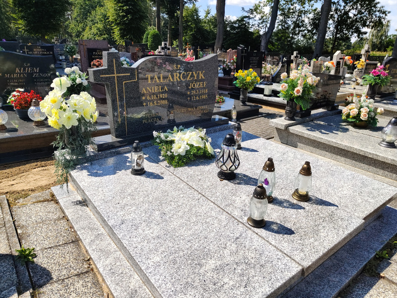 Zdjęcie nagrobka