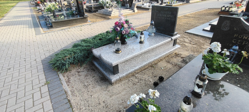 Zdjęcie nagrobka