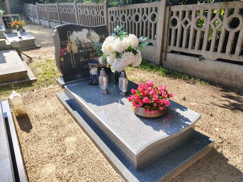 Zdjęcie nagrobka