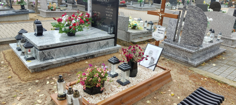 Zdjęcie nagrobka