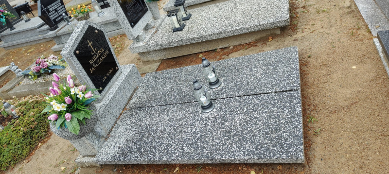Zdjęcie nagrobka