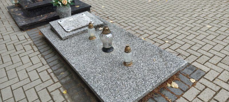 Zdjęcie nagrobka