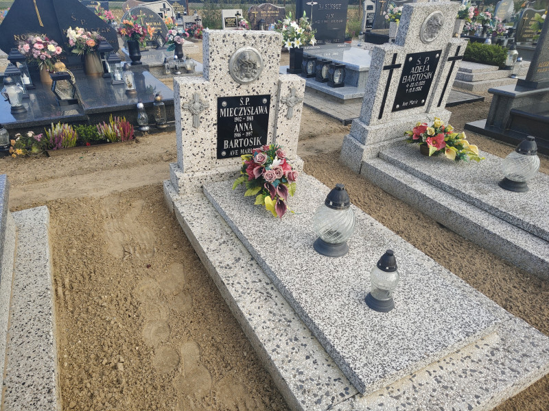 Zdjęcie nagrobka