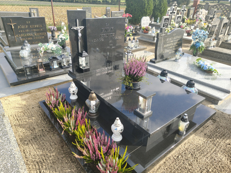 Zdjęcie nagrobka