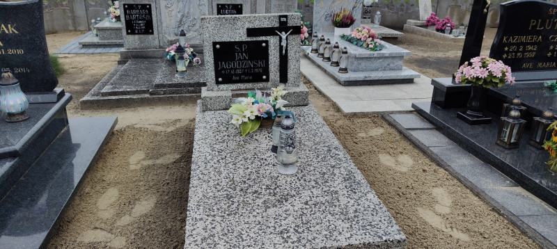 Zdjęcie nagrobka